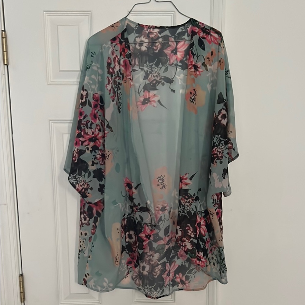 Floral Sheer duster. Please see description